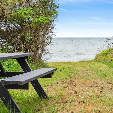 Aimy - 50m From The Sea By Interhome